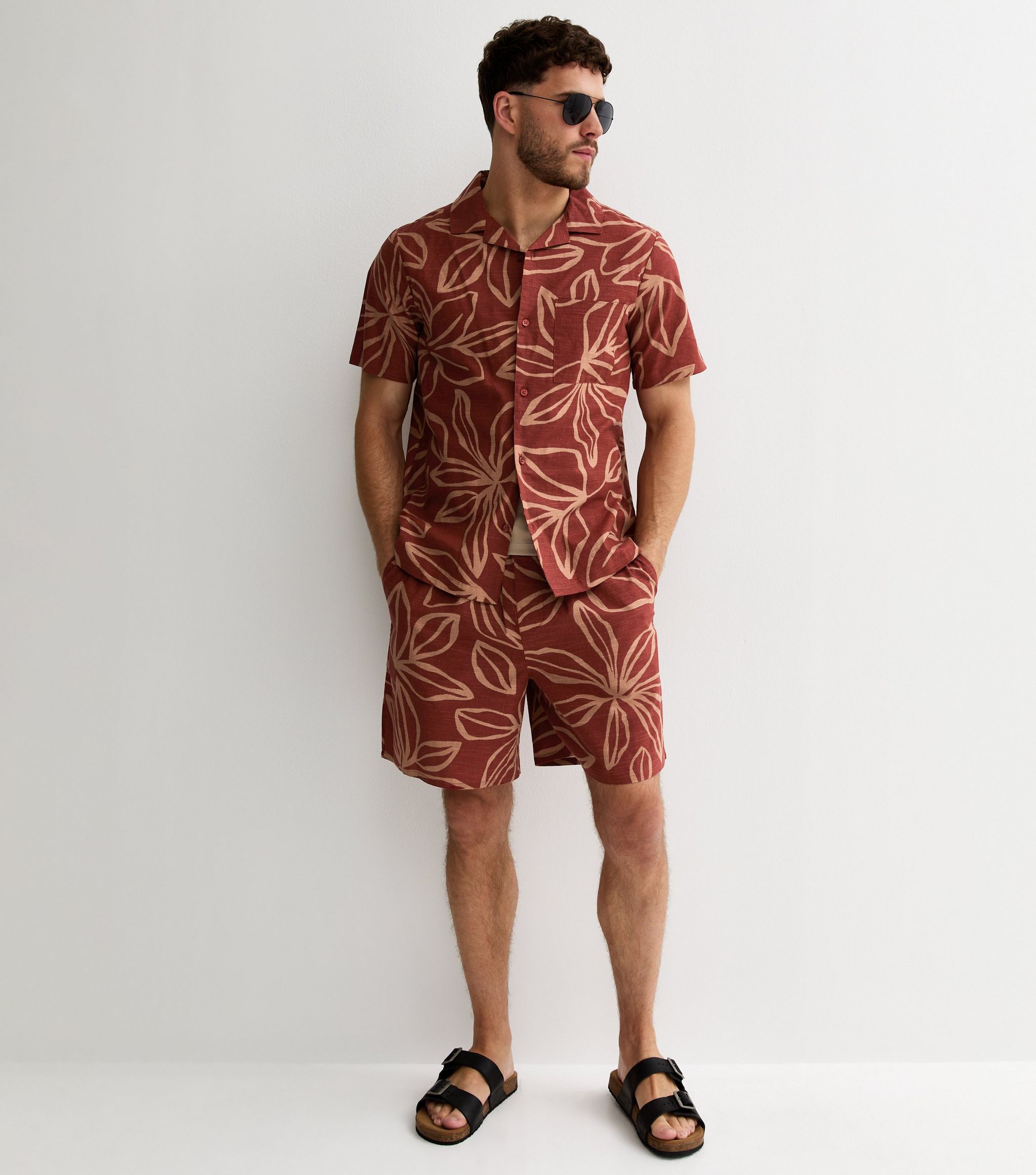 Short Sleeve Reg Longline Floral Sketch Shirt - Image 2